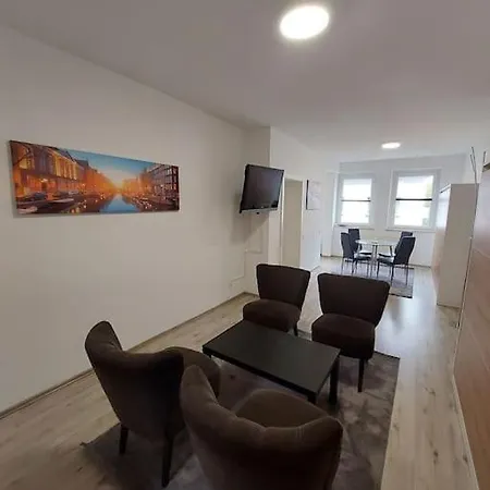 Schoene Helle 50qm Mit Grosser Kueche