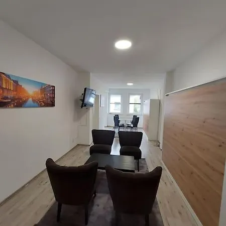 Schoene Helle 50qm Mit Grosser Kueche Apartment