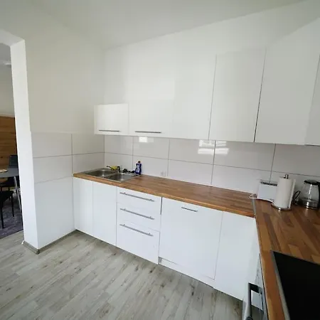 Schoene Helle 50qm Mit Grosser Kueche