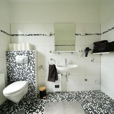 Schoene Helle 50qm Mit Grosser Kueche Apartment *