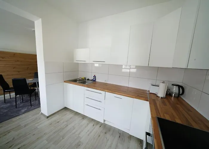 Schoene Helle 50qm Mit Grosser Kueche