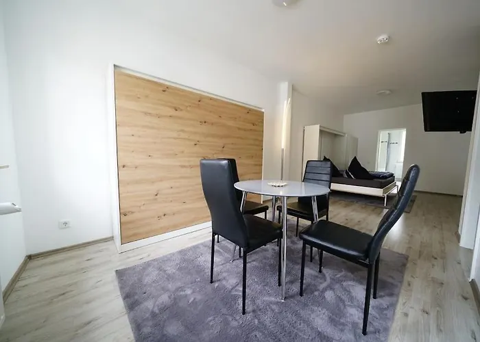 Schoene Helle 50qm Mit Grosser Kueche Appartement